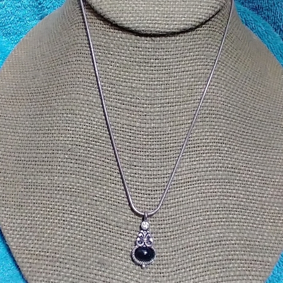 Elegant Black and Crystal Silvertone Pendant Necklace vintage - Picture 1 of 4